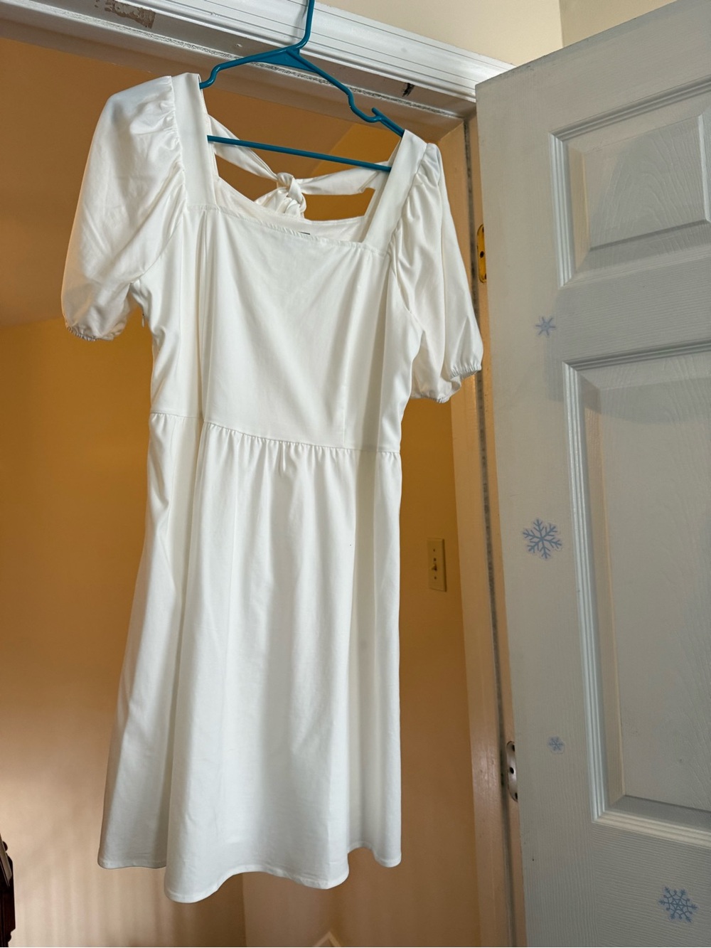 Elan Cream Tie-Back Puff Sleeve Dress